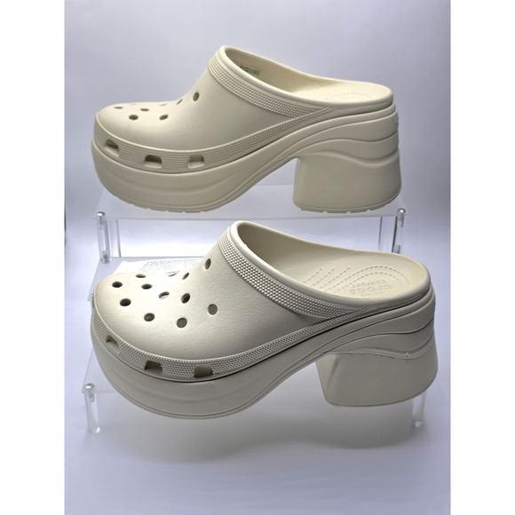 CROCS Shoes - CROCS Platform Clogs in Cream